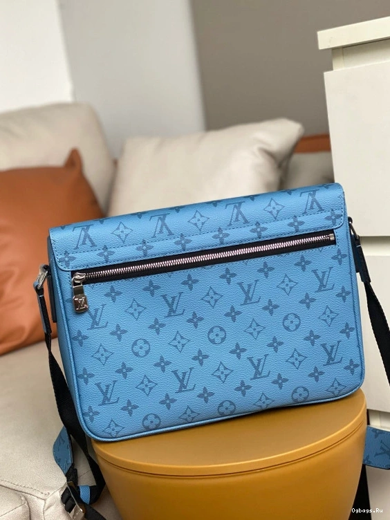 VUITTON NEW MESSENGER LOUIS 0118